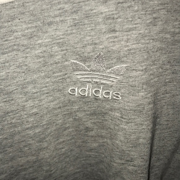 adidas t-shirt. good condition very good texture - Picture 1 of 5